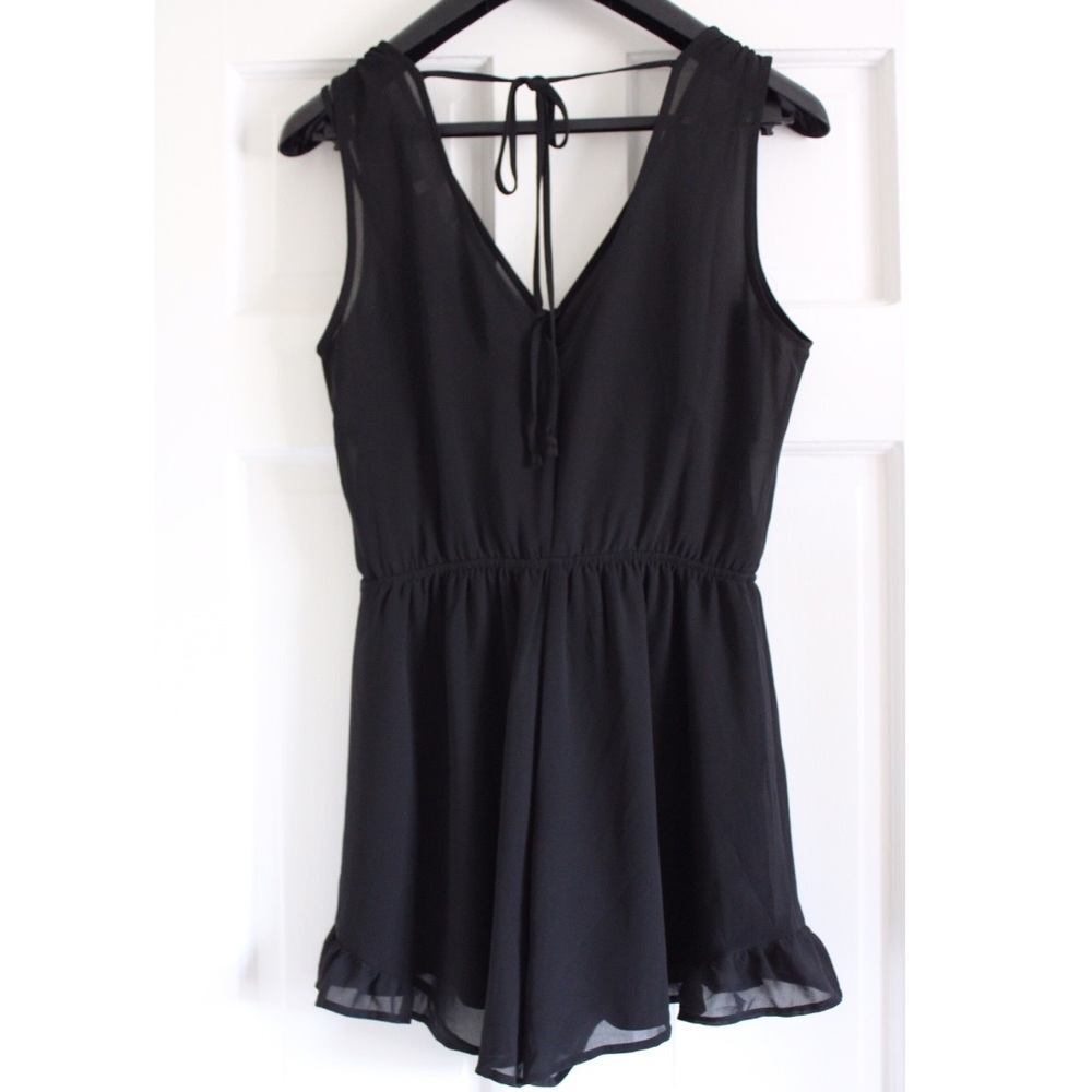 ASTR Label Black Ruffle Romper - Picture 2 of 3